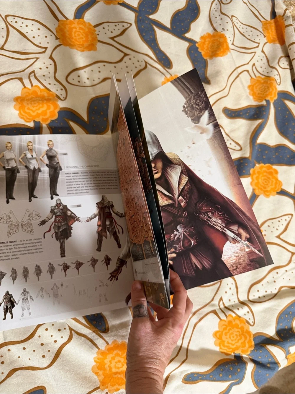 Assassin's Creed II Official Guide Book - White & Red Cover